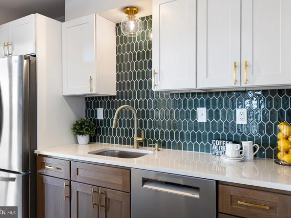 1301 N Harrison St APT 1101, Wilmington, DE 19806