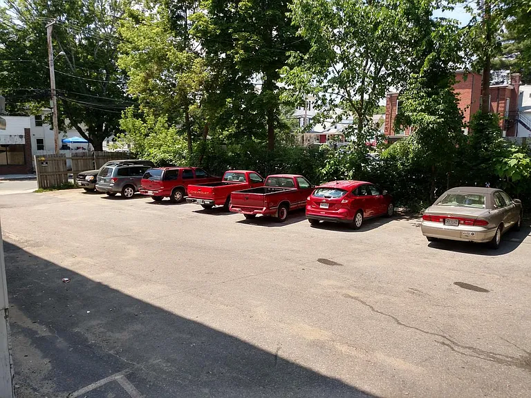320 Pleasant St #6 — Photo 3