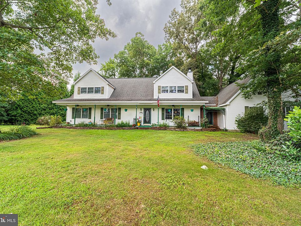 1st image of 29774 Lakewood Dr