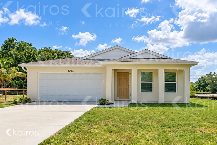 3 bed, 2.0 bath, 1449 sqft, $2,095 — Photo 1