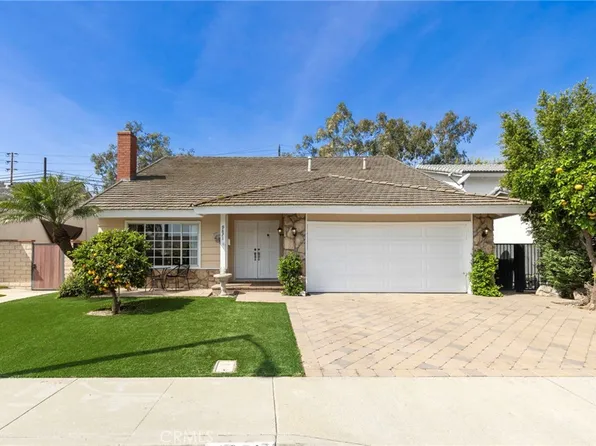 9871 Sunny Cir, Cypress, CA 90630