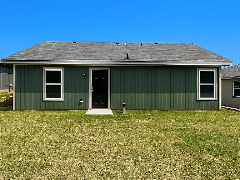 414 E Munson St — Photo 11