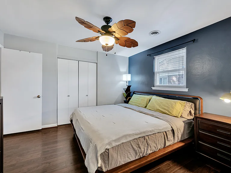 4620 Larkin St — Photo 8