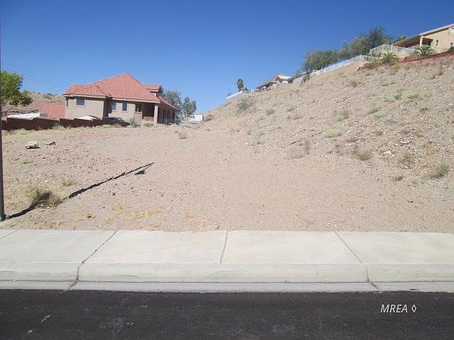 1st image of 440 Parkview Dr