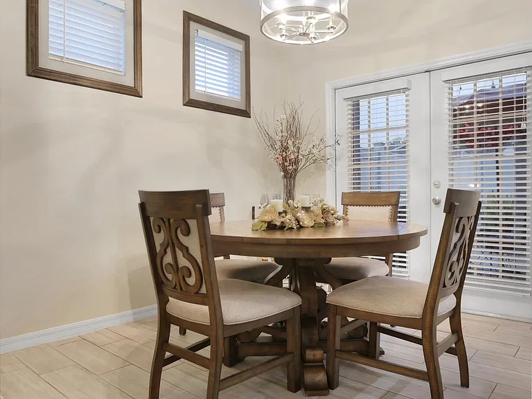 6527 Silver Queen Way — Photo 8