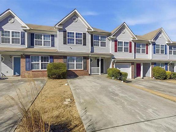 3rd image of 460 Parkway Rd