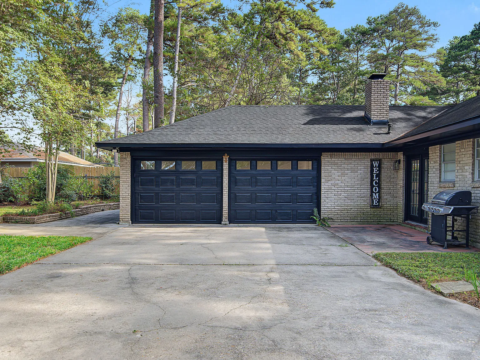 3 bed, 1950 sqft, $1,950 — Photo 2