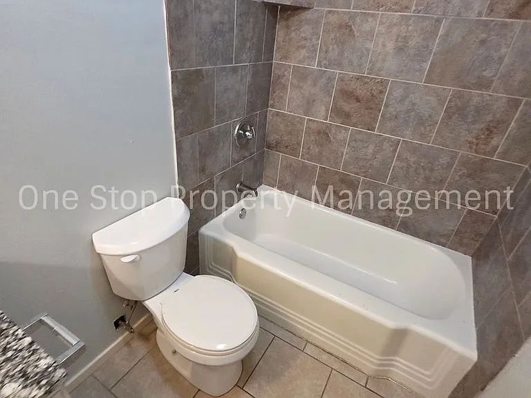 509 SE Browning Ave — Photo 16