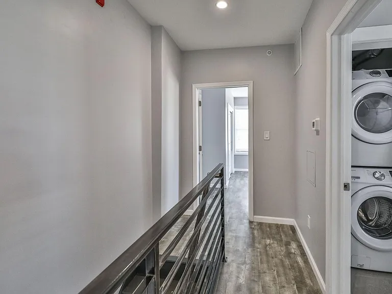 400 W Penn St #2 — Photo 31