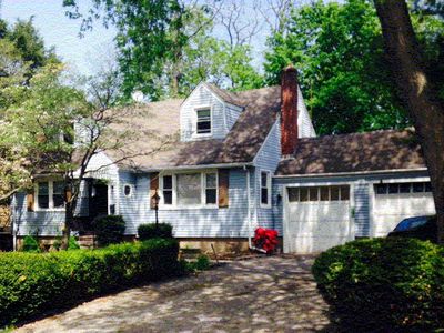 36 Edwards Pl, Huntington Station, NY, 11746