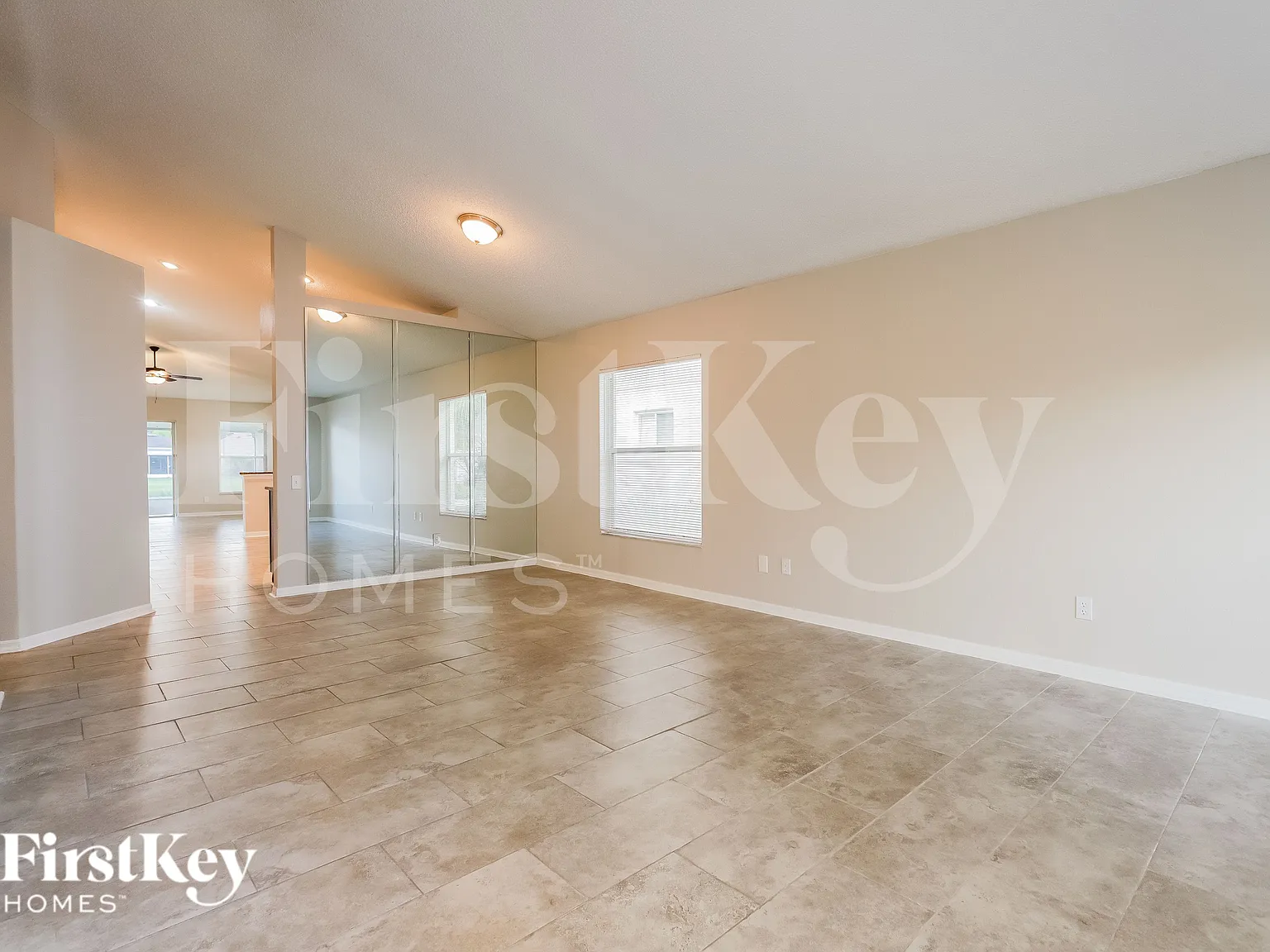 4 bed, 2.0 bath, 1941 sqft, $2,385 — Photo 3