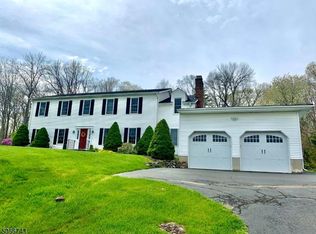 42 Church Rd, Newton, NJ 07860