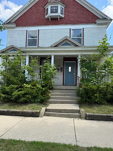 112 Eastern Ave SE #2 Photo 1