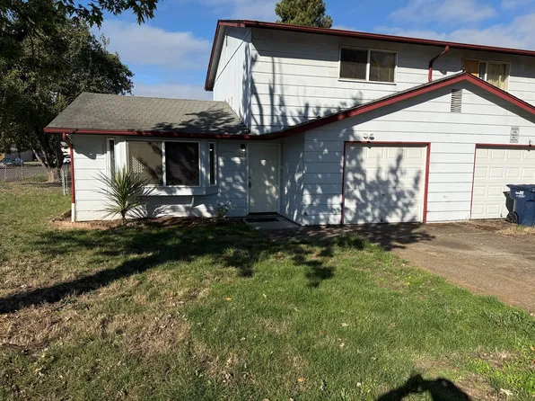 290 S 41st Pl, Springfield, OR 97478