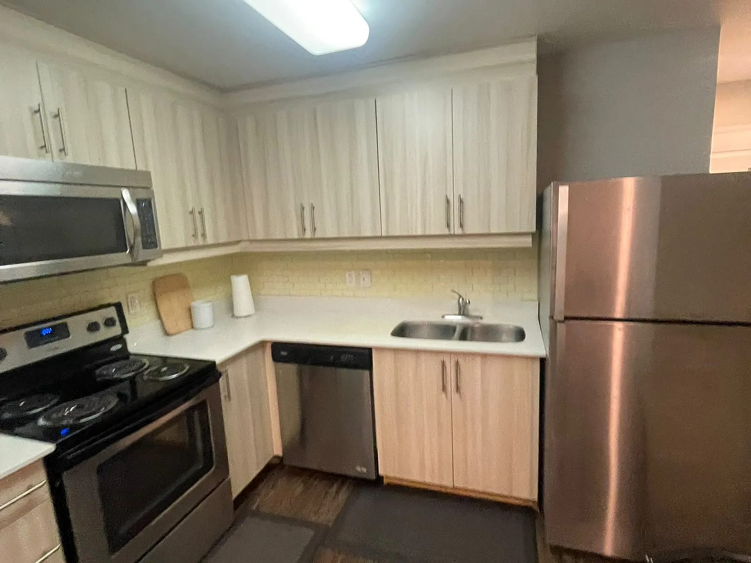 2 bed, 625 sqft, $2,450 — Photo 2