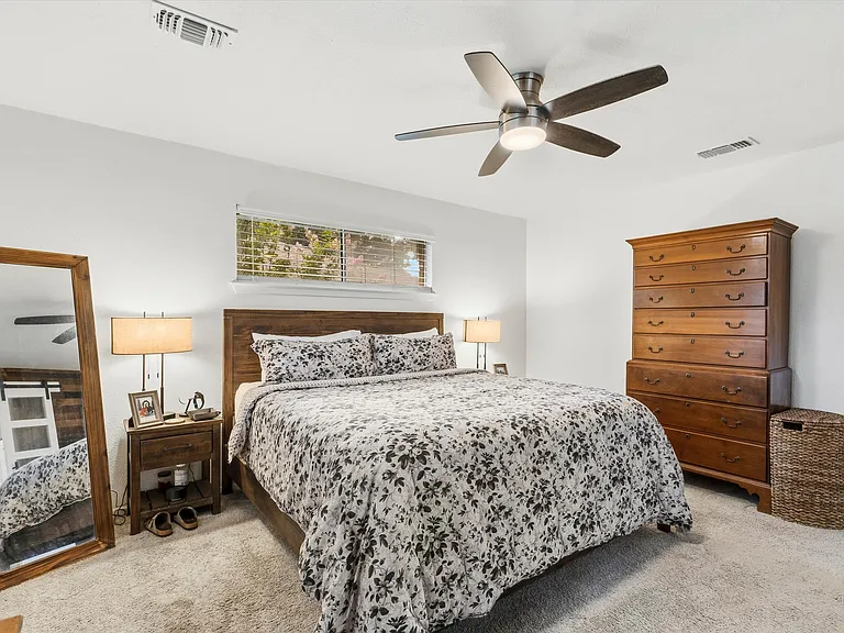 1400 Northridge Dr — Photo 13