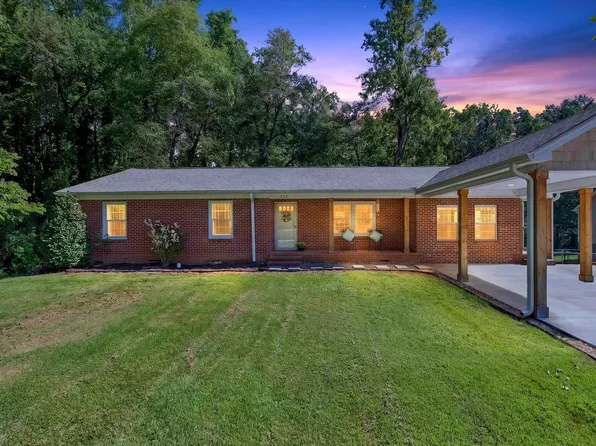 222 Woodland Ave, Inman, SC 29349