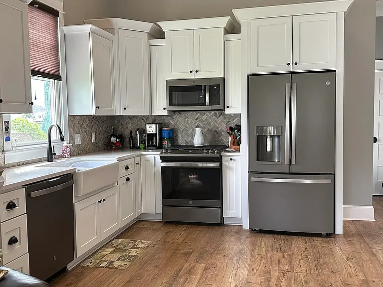107 Cottage Ln — Photo 5