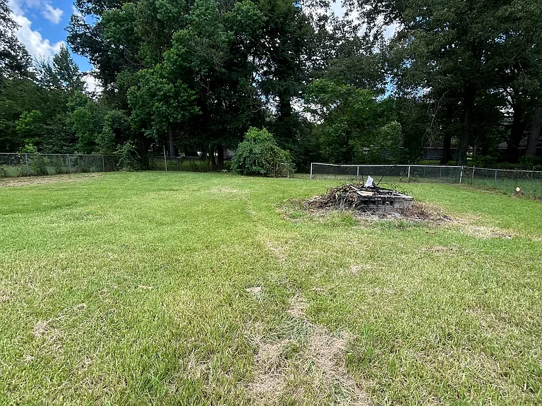 310 Bounds St — Photo 2