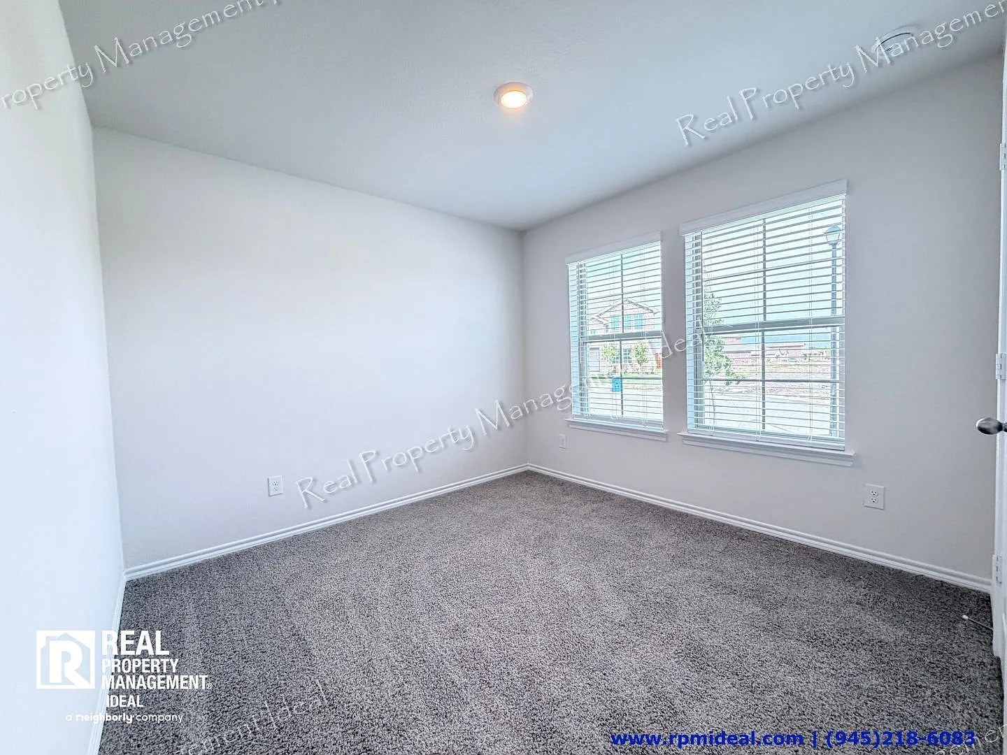 4 bed, 3.0 bath, 2089 sqft, $2,199 — Photo 4