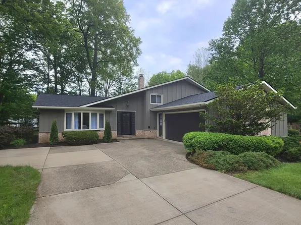 27384 Linwood Cir, North Olmsted, OH 44070