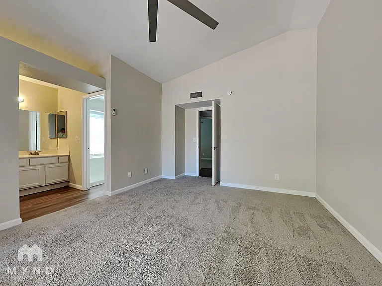 4816 W Sierra Vista Dr — Photo 17