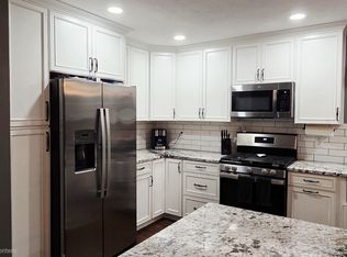 7570 Goldenrod Dr, Mentor On The Lake, OH 44060