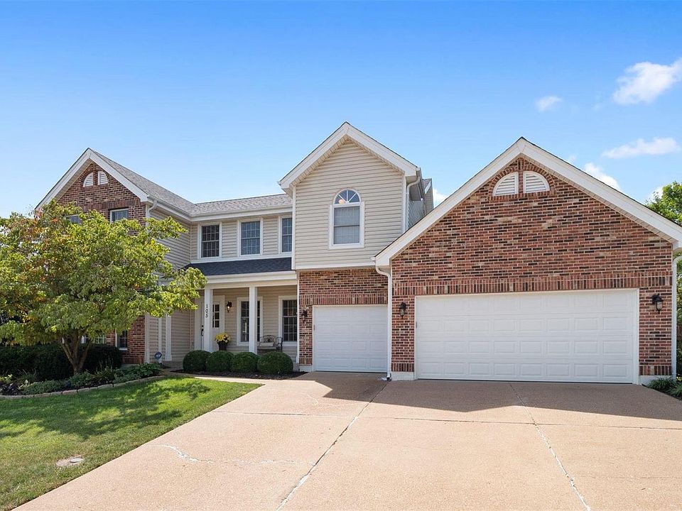 1st image of 105 Boathouse Dr