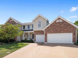 105 Boathouse Dr, Grover, MO 63040