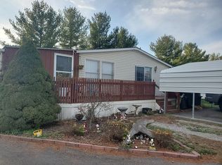 801 Governor Cir, Washington, PA 15301