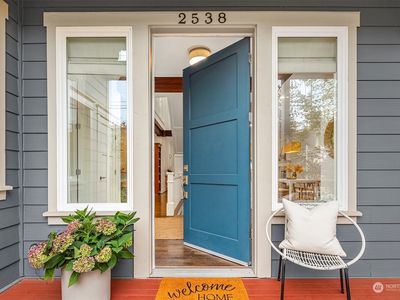2538 35th Avenue W, Seattle, WA, 98199