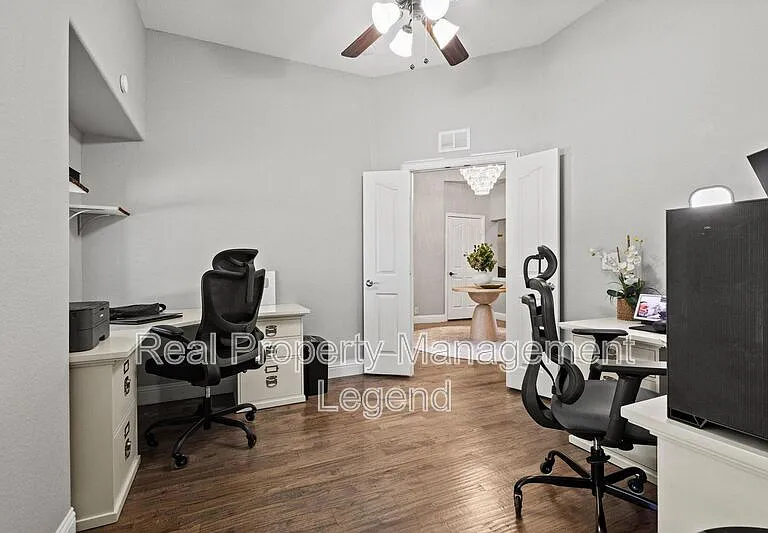 1451 Cedar Hollow Dr — Photo 12