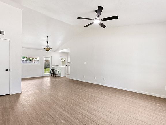 4th image of 5033 Overcrest Dr