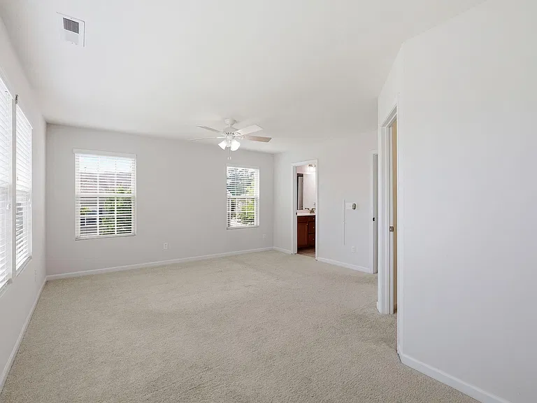 221 Irving Way — Photo 16