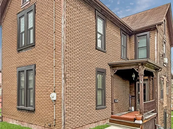 112 E College St, Canonsburg, PA 15317