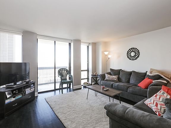 5th image of 1660 N La Salle St #2008