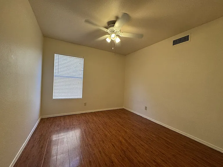 131 S Sean Dr — Photo 30