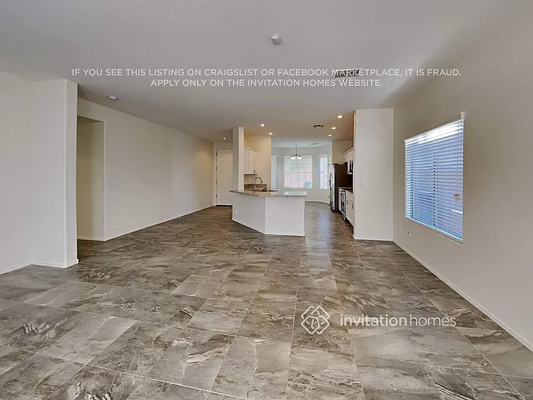 10821 W Madison St — Photo 4