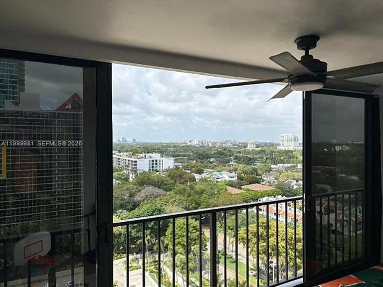 1915 Brickell Ave #C1612 — Photo 33