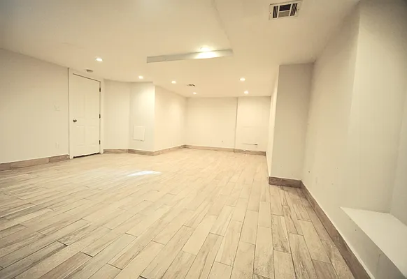 Rented by Corcoran | media 23