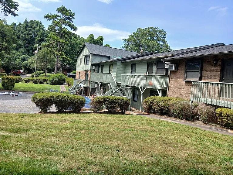 2971 Link Dr — Photo 2