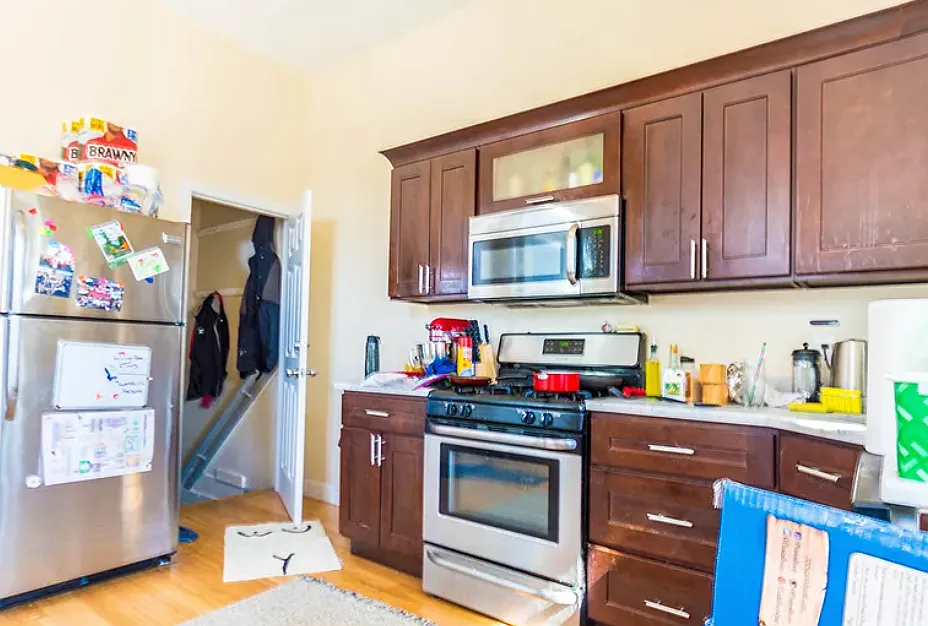 5 bed, 1500 sqft, $3,600 — Photo 3