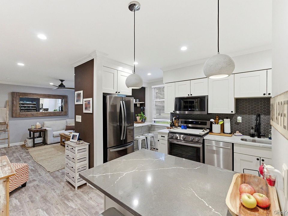 1st image of 2 Bryant Crescent #1N