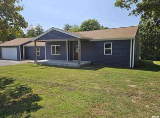 16530 E Fairfield Rd, Mount Vernon, IL 62864