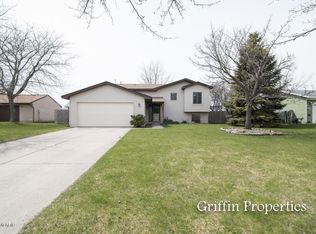 5891 Appleview Dr SE, Kentwood, MI