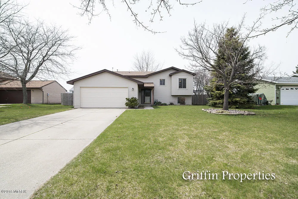 5891 Appleview Dr SE photo 1