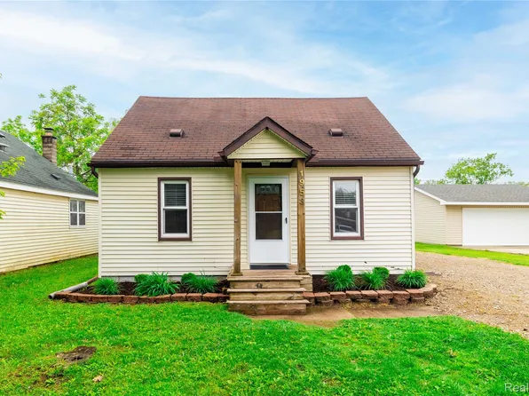 1953 Elmhurst St, Canton, MI 48187