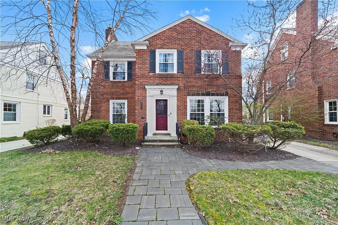 2327 Glendon Rd photo 1