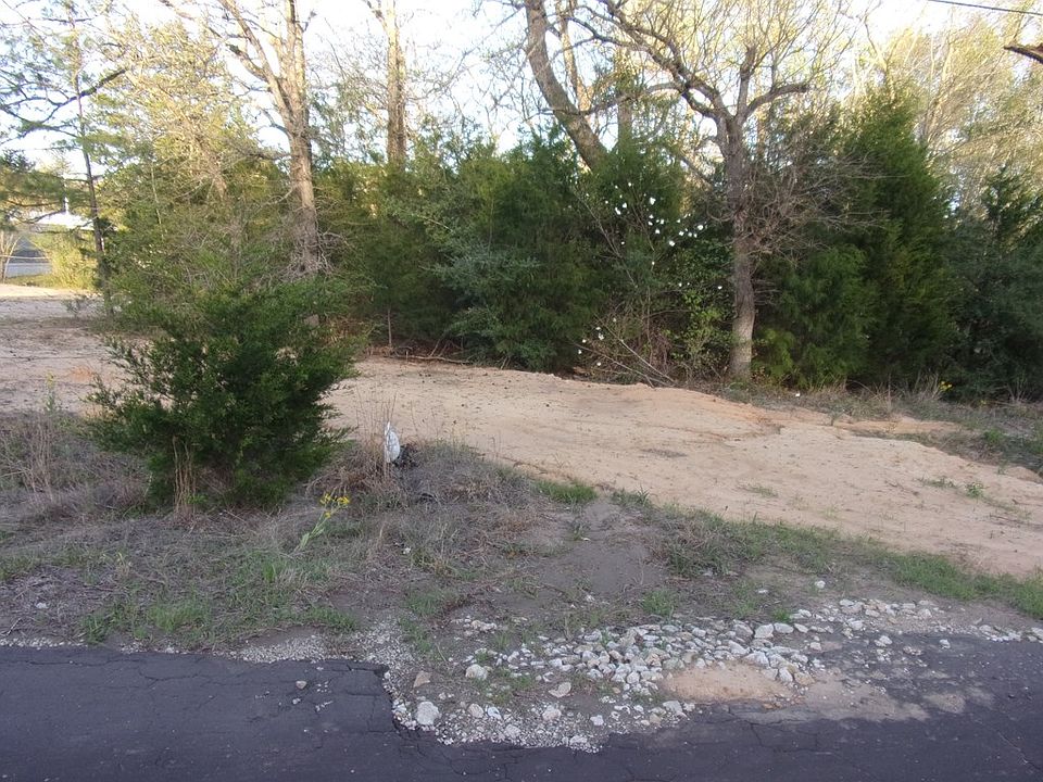 2nd image of Rosebud Ln