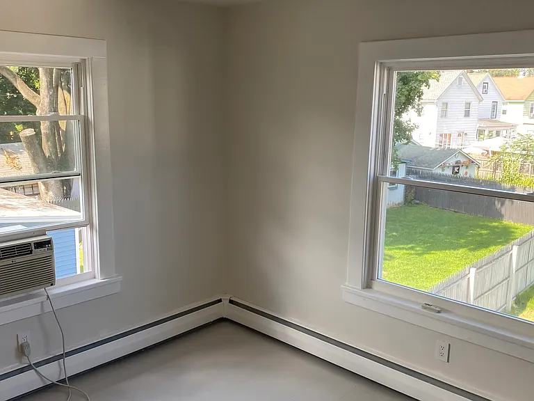 6 Washington Ave — Photo 10